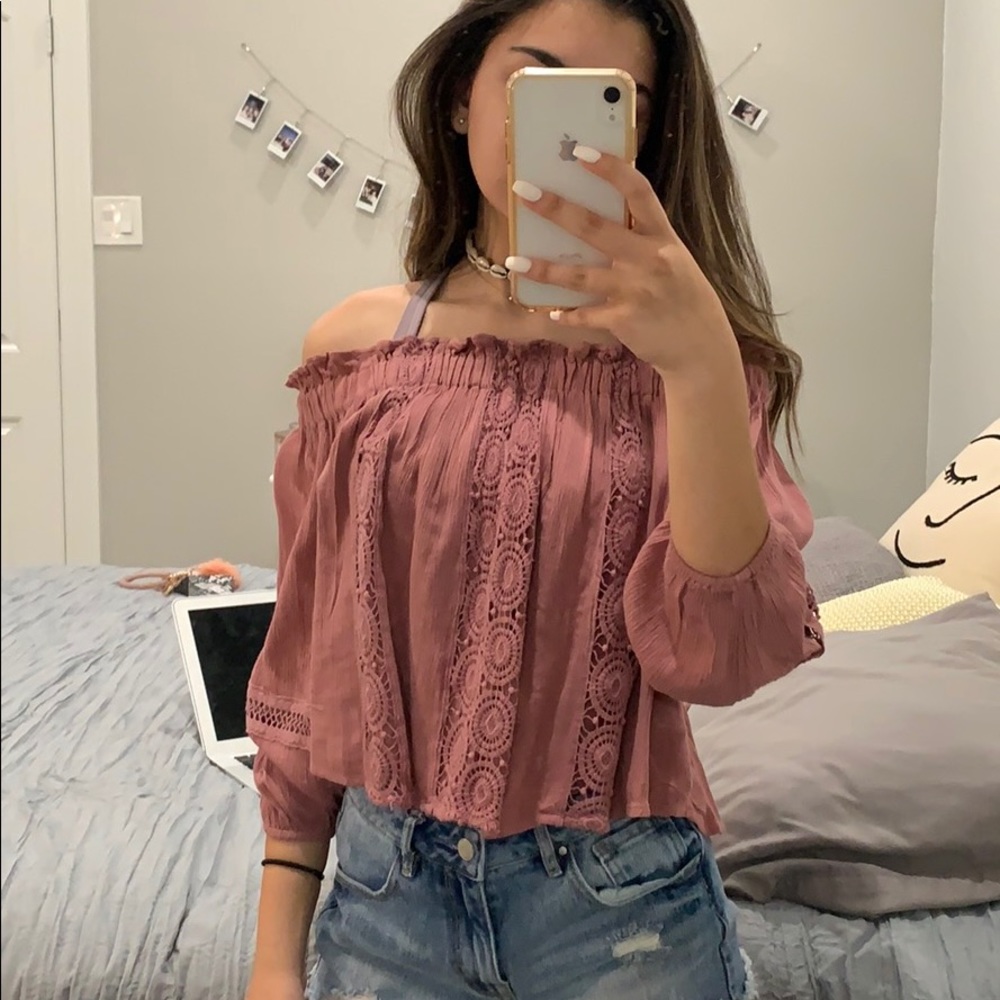 american eagle off the shoulder top